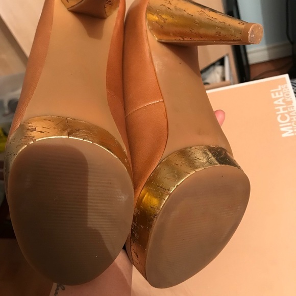 Michael kors heels - Picture 3 of 7